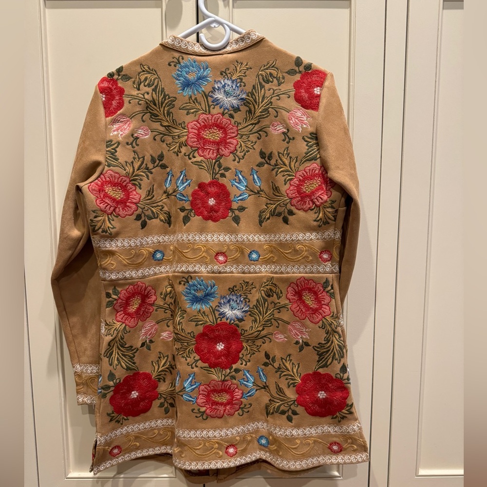 Savanna Jane soft embroidered jacket - Picture 3 of 3